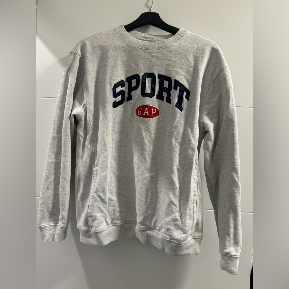 GAP - Grey Pullover - Small